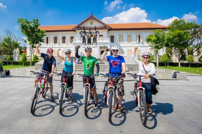 Chiang Mai: Historic Old City Bike Tour - Morning or Night - What makes this ride worthwhile