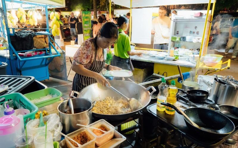 Chiang Mai: Historic Old City Bike Tour - Morning or Night - What to know before you set off
