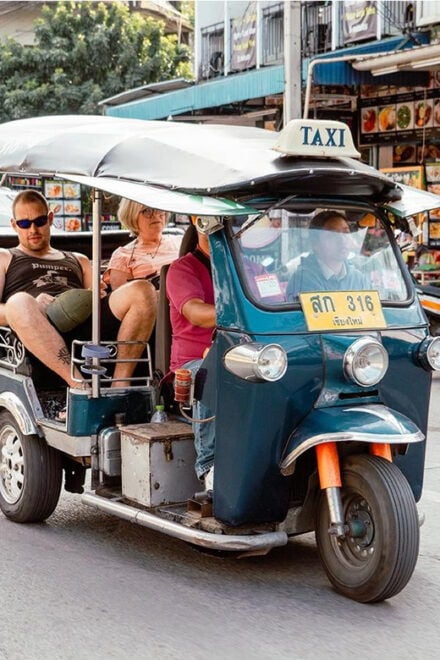 Chiang Mai: Iconic Rides 4 Hours - Local Market Experience