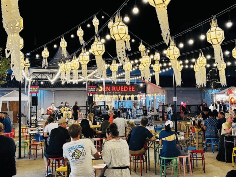 Chiang Mai: Ladyboy Cabaret  Stories, Dinner and Sparkle - Practical Details and Value  