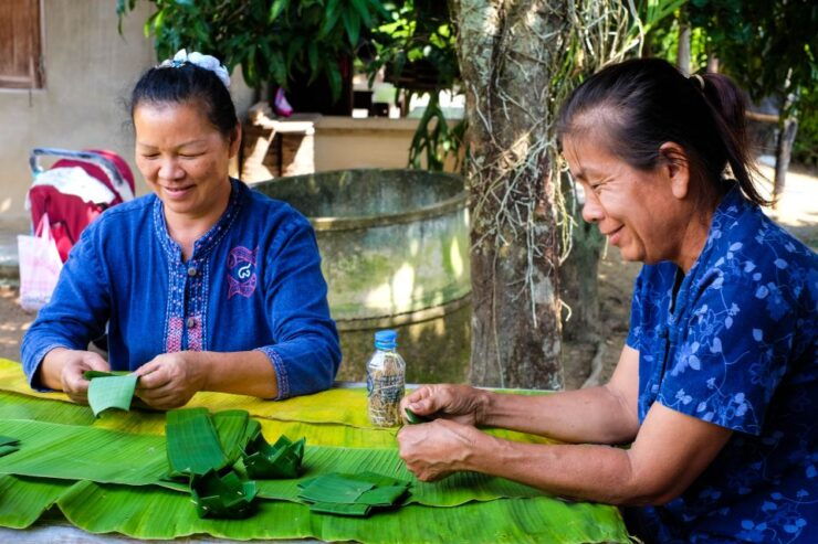 Chiang Mai Local Village Exploring With Weaving Experience - Weaving House Visit