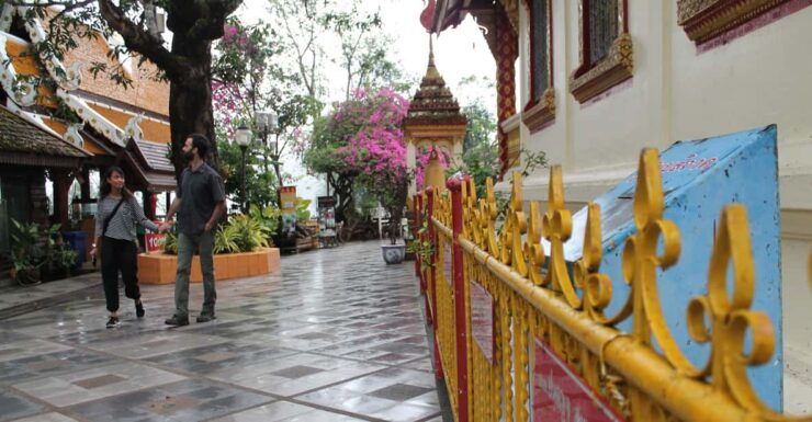 Chiang Mai: Main Temples Tour With Portuguese Speaking Guide - Key Points