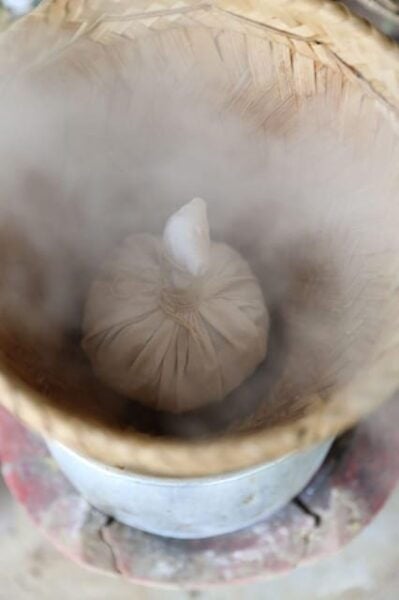 Chiang Mai : Making Herbal Ball And Inhaler - Crafting Herbal Balls
