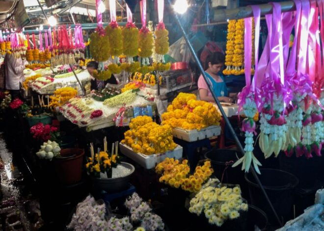 Chiang Mai: Michelin Recommended Food Guided Walking Tour - Important Information