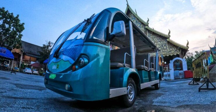 Chiang Mai: Nighttime City Highlights by EV Tram - Features of the EV Tram Tour