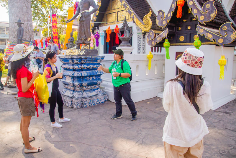 Chiang Mai Old City & Temples Guided Walking Tour - 3 Hrs - Who Will Get the Most From This Walk