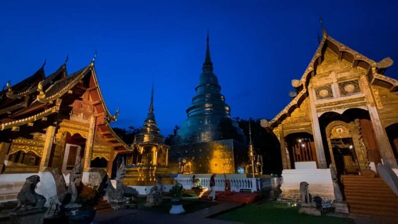 Chiang Mai Old City Twilight Walk Tour: Lanna Majestic Glow - Detailed Breakdown of the Itinerary