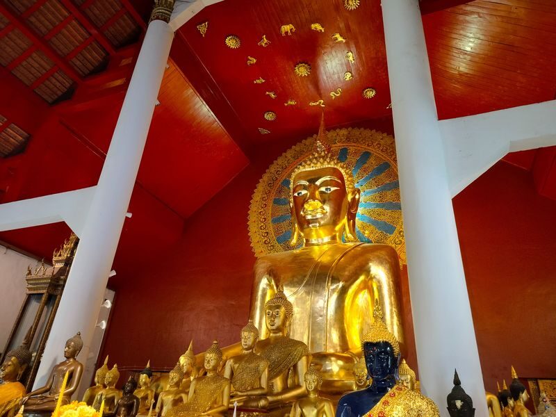 Chiang Mai Old City Twilight Walking Tour - 3 Hrs - The walk to the Three Kings Monument