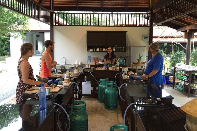 Chiang Mai Organic Farm Thai Cooking Class - Learning About Sustainable Farming Practices