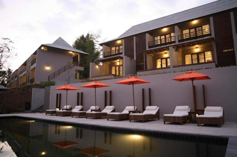 Chiang Mai: Pai 2-Day Tour with Hotel & Breakfast - Authentic Experiences and Unique Highlights