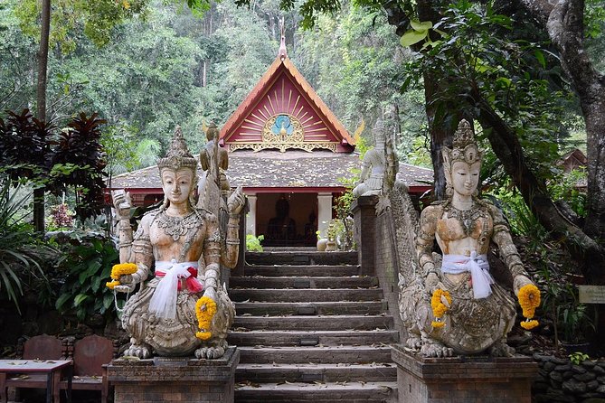 Chiang Mai: Private Temples Tour With Doi Suthep and Wat Palad - Religious Significance and History