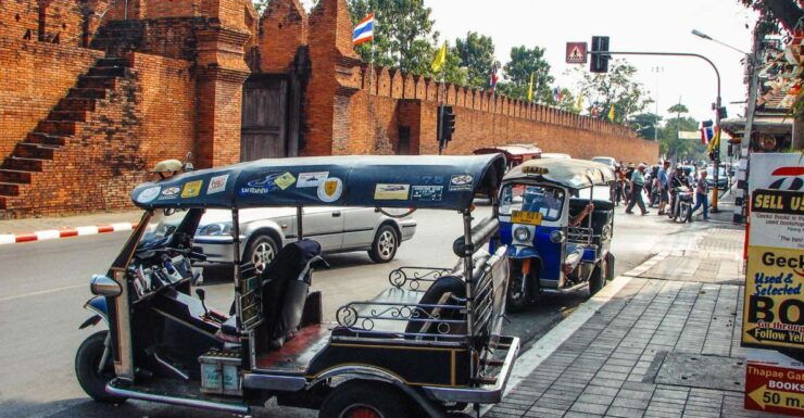 Chiang Mai: Private Tuk Tuk Tour of City Temples With Pickup - Pickup and Meeting Point