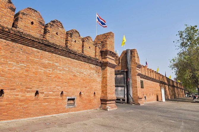 Chiang Mai RED TUK TUK City Tour: Famous View Point, Attractions & Doi Suthep - Directions