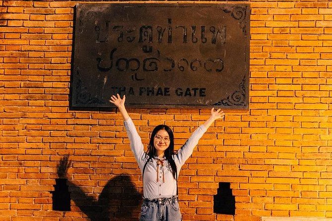 Chiang Mai Small Group Tuk Tuk Experience Under the Moonlight - The Charm of Chiang Mai at Night