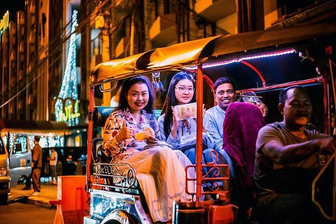 Chiang Mai Small Group Tuk Tuk Experience Under the Moonlight - Expert Guides and Insider Knowledge