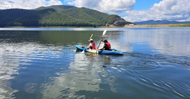 Chiang Mai: Sticky Waterfalls, Lake Kayak and Cycling Tour - Key Points