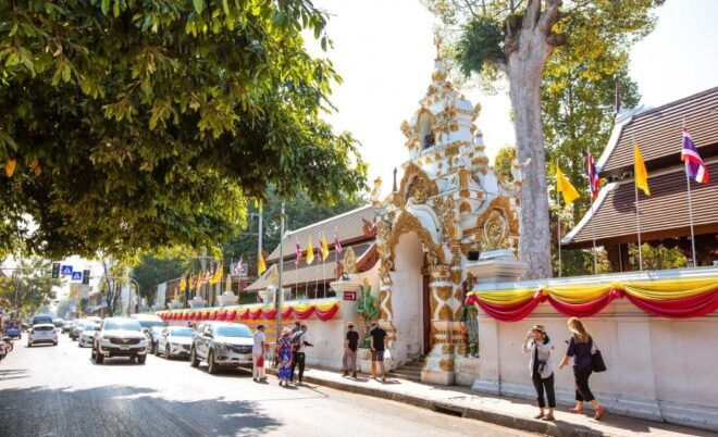 Chiang Mai: Temples and Street Food Night Tour by Tuk Tuk - Cultural Journey and Tuk Tuk Experience