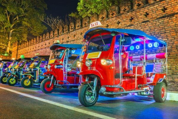 Chiang Mai: Temples and Street Food Night Tour by Tuk Tuk - Pricing and Availability