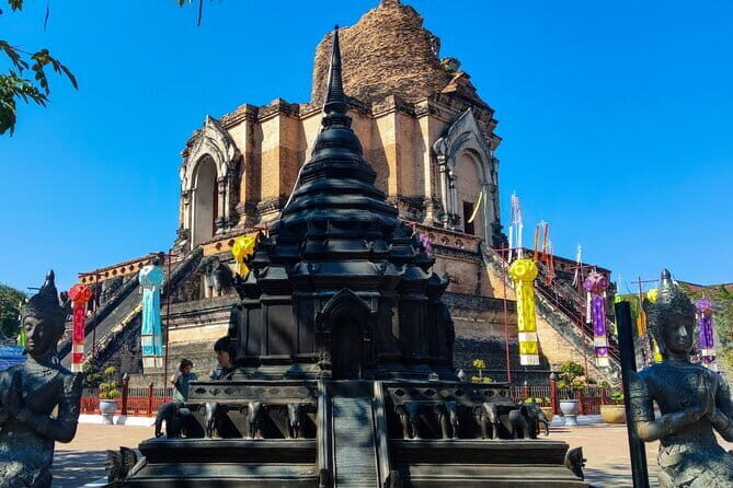 Chiang Mai Temples & Old City Hidden Gems Small Group Tour 2 Hrs - Good To Know