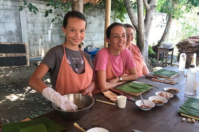 Chiang Mai Thai Cooking Organic Farm with Local Market Tour - What Reviewers Say