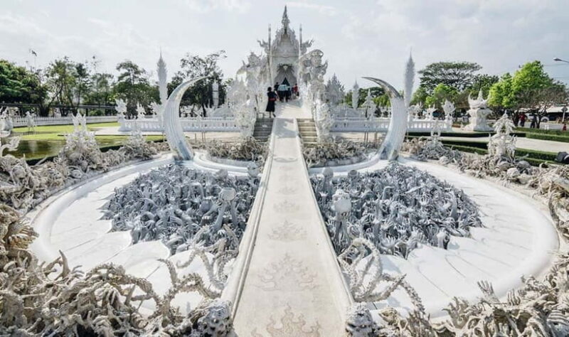 Chiang Mai to Chiang Rai: 3 Temples & Hot Springs & Pickup - Authentic Insights From Reviewers