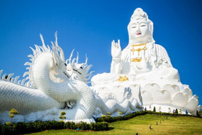 Chiang Mai to Chiang Rai White, Blue, Red Temples Long Neck Tour - The Itinerary in Detail: What to Expect