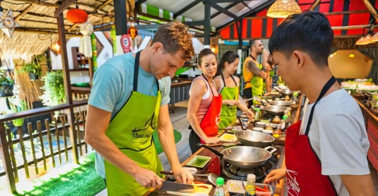 Chiang Mai: Traditional Thai-Akha Cooking Class& Market Tour - Key Points