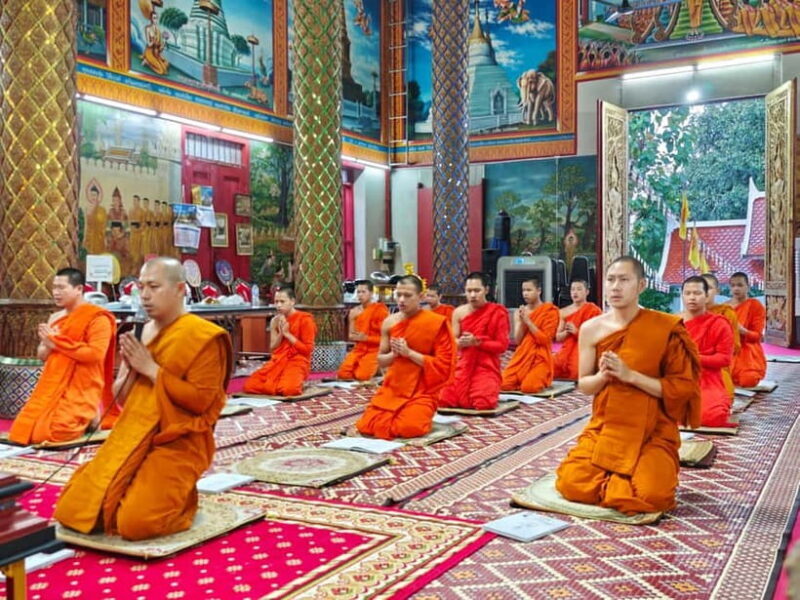 Chiang Mai: Wat Chai Sri Phoom Evening Chanting & Meditation - Who Should Consider This Tour?