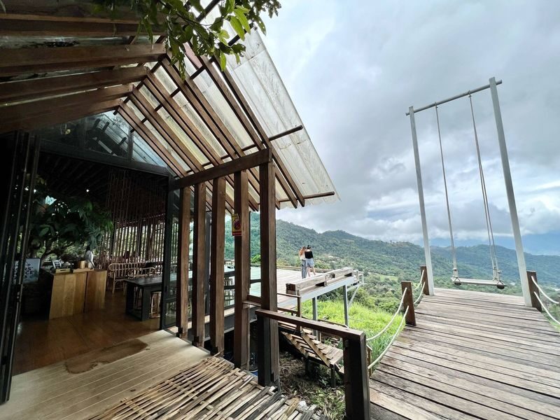 Chiang Mai Wat Rong Khun & Akha FarmVille Full-Day Tour with Transfers - Mae Kachan Hot Spring is a break, not the main event
