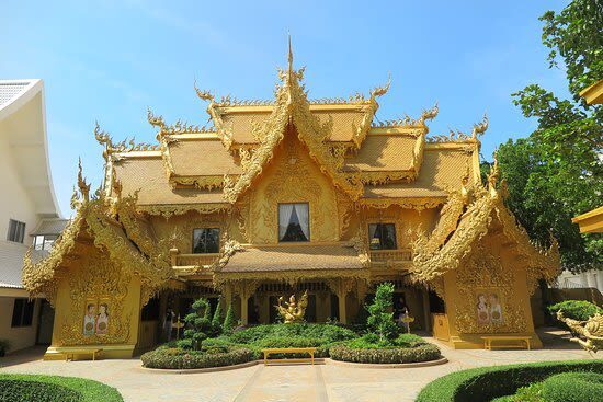 Chiang Mai Wat Rong Khun & Akha FarmVille Full-Day Tour with Transfers - Who is likely to enjoy this day trip?