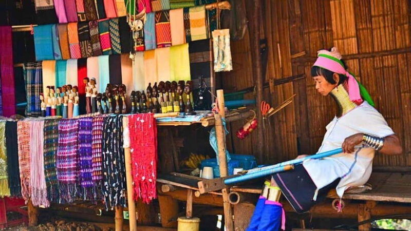 Chiang Mai : White and Blue Temples and Lalita Cafe - Is This Tour Worth the Price?