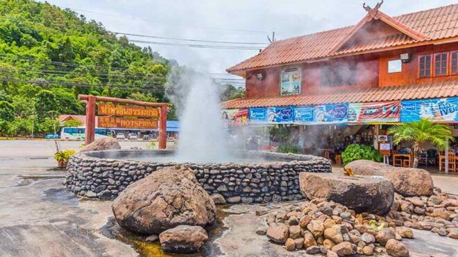 Chiang Mai: White, Blue & Big Buddha Temples in Chiang Rai - Important Information
