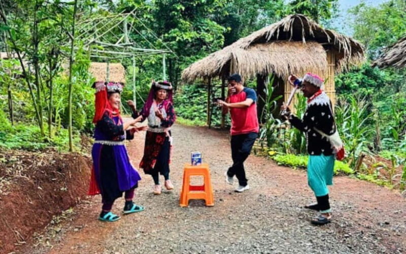 Chiang Mai: White & Blue Temples, Black House & Hill Tribes - The Sum Up