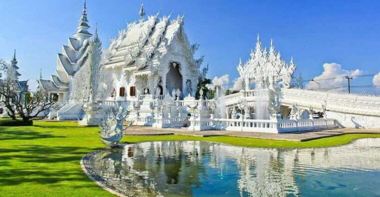 Chiang Mai: White Temple, Golden Triangle & Boat Tour - Boat Ride on the Khong River