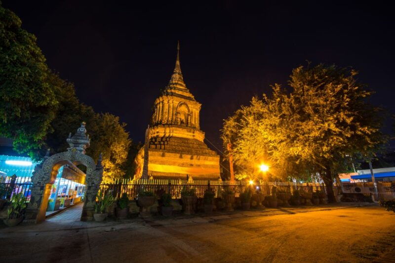 Chiang Mai’s Highlights: Sightseeing Night Bike Tour - Itinerary Highlights