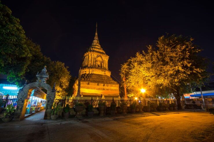 Chiang Mai's Highlights: Sightseeing Night Bike Tour - Highlights of the Bike Tour