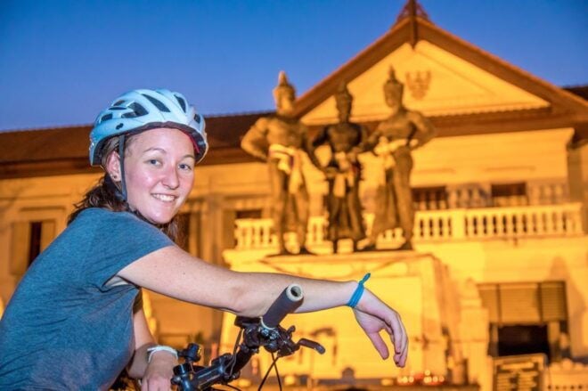 Chiang Mai's Highlights: Sightseeing Night Bike Tour - Detailed Description of the Bike Tour