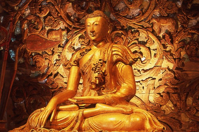 Chiang Rai City & Temples - Wat Phra That Doi Chom Thong and Wat Rong Khun