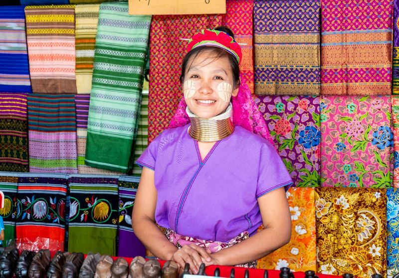 Chiang Rai Doi Tung & Doi Mae Salong Full-Day Tour - Pha Hi and the mountain views add a human scale