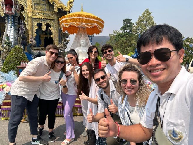 Chiang Rai Guide|Visit Popular Place + Boat to Laos (Group) - Delicious Dining Options