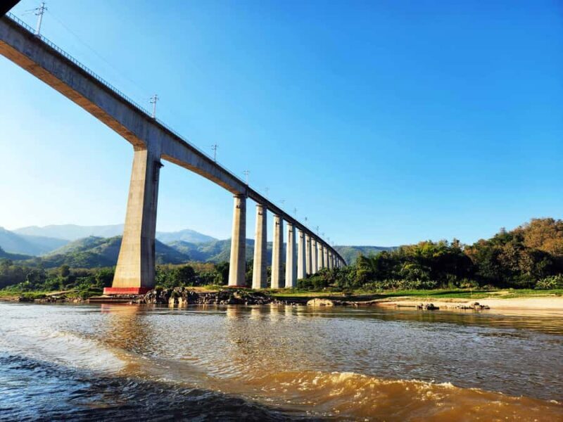 Chiang Rai: Luang Prabang 2-Day Slow Boat Tour - The Mekong River Cruise — Day One