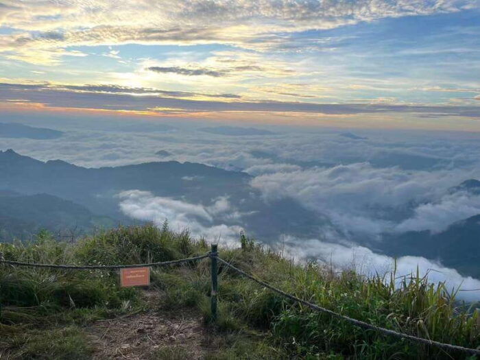 Chiang Rai: Magical Morning at Phu Chi Fah With Hotel Pickup - Communication and Support