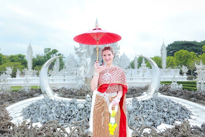 Chiang Rai Photos of traditional Thai costumes White Temple - Chiang Rai Photos of Traditional Thai Costumes & White Temple