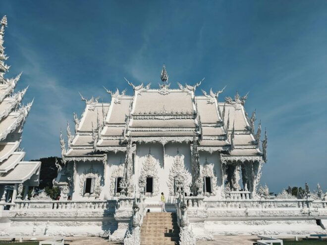 Chiang Rai: Private 1 Day Temple Tour - Tips for Travelers