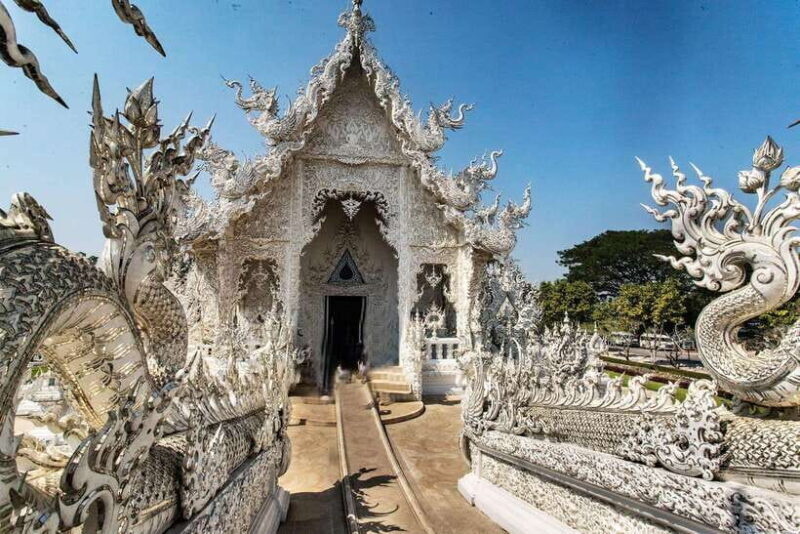 Chiang Rai: Private Half Day Tour  Temples & Lalita Cafe - FAQ