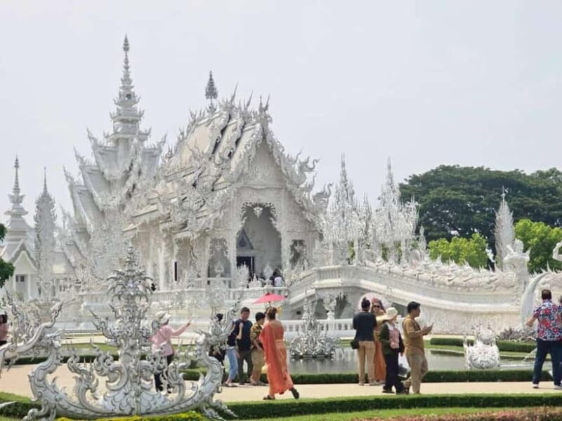 Chiang Rai: Private Tour with Driver and Custom Itinerary - Exploring Chiang Rai: A Guided Tour of Temples and Culture