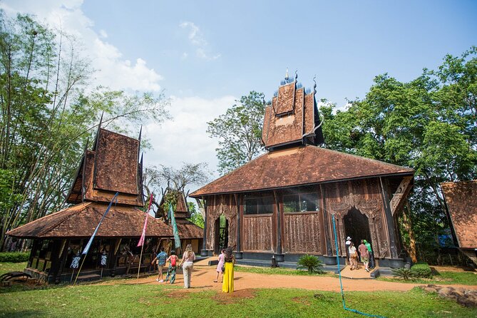 Chiang Rai Temples Private Tour: White Temple, Blue Temple & Black House - Common Questions