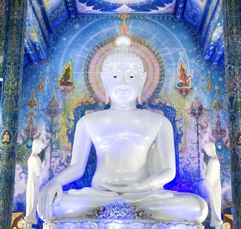 Chiang Rai Temples Tour: White Temple, Blue Temple & Red Temple - The White Temple rewards looking beyond the photos