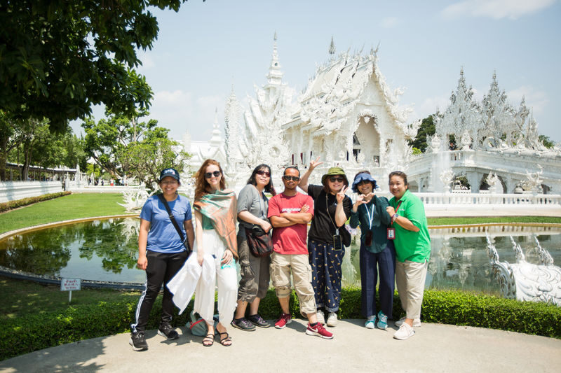 Chiang Rai Temples Tour: White Temple, Blue Temple & Red Temple - Café stops add breathing room, not a meal plan