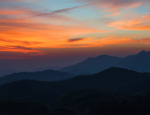 Chiang Rai: Temples, Waterfalls, Golden Triangle Guided Tour - Important Travel Tips